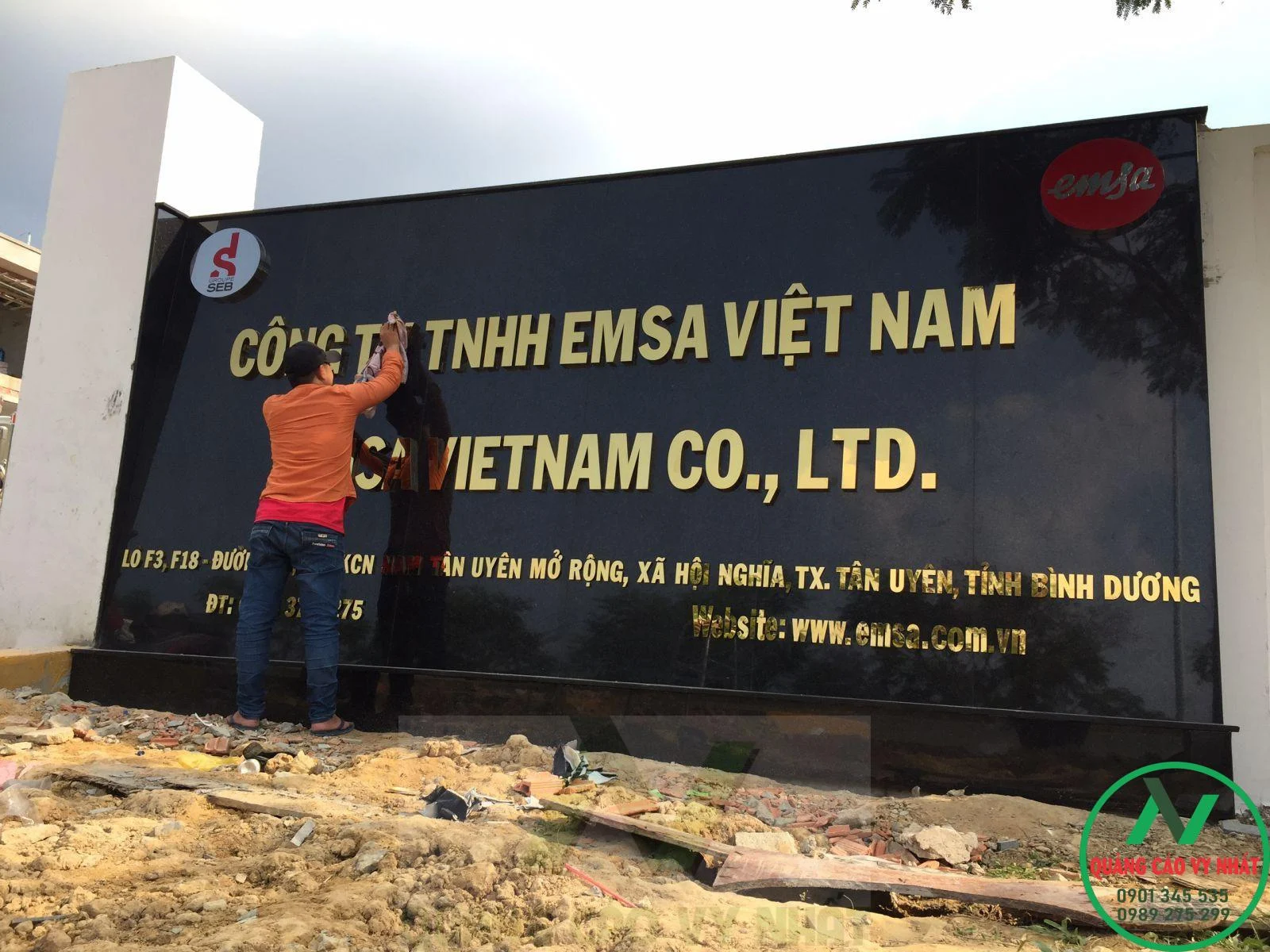 VỆ SINH BẢNG HIỆU TRỌN GÓI VỆ SINH BẢNG HIỆU CÔNG TY
