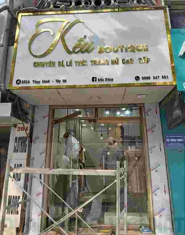 LÀM BẢNG HIỆU SHOP THỜI TRANG TRỌN GÓI Bảng hiệu shop thời trang bằng inox