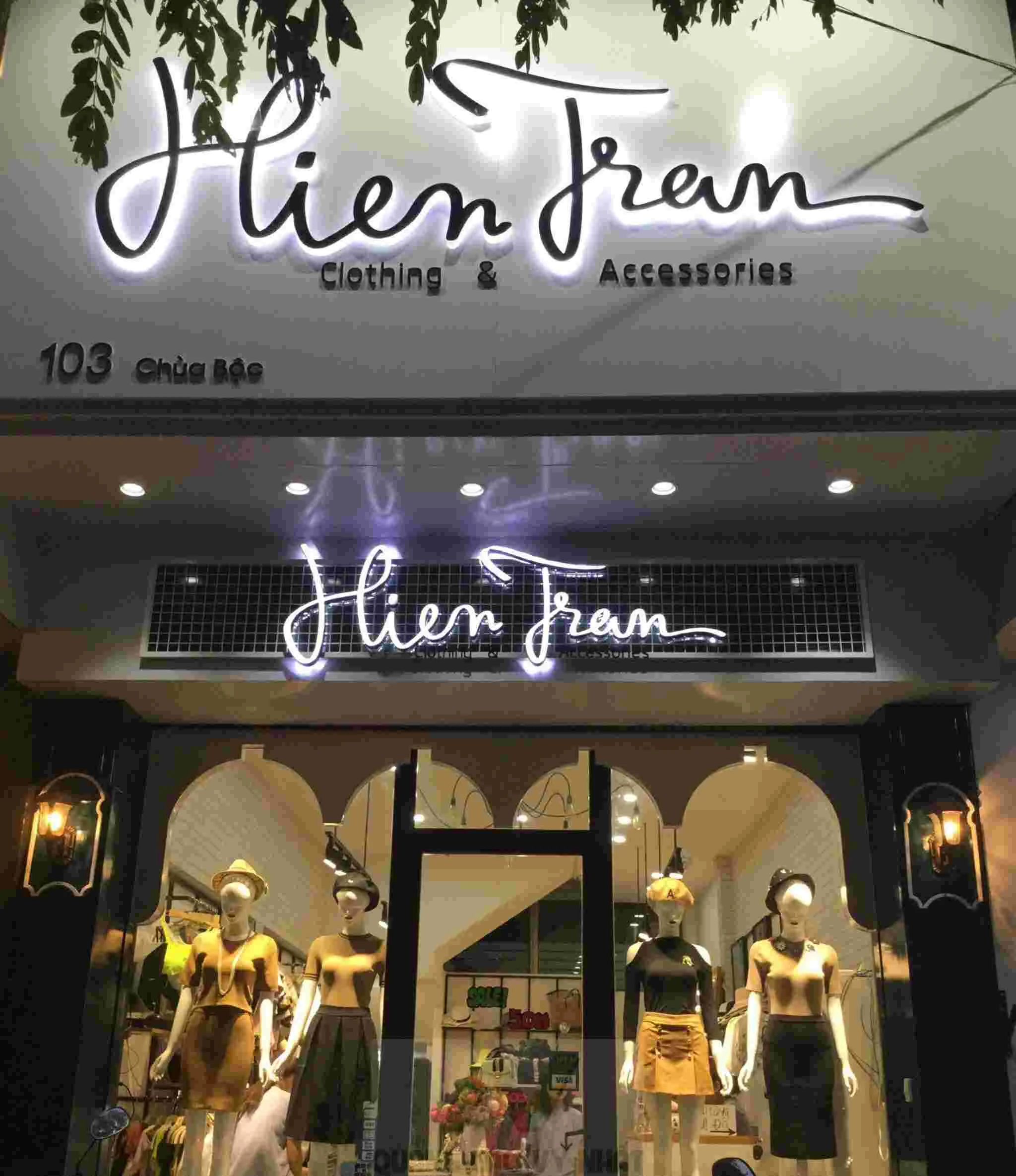 LÀM BẢNG HIỆU SHOP THỜI TRANG TRỌN GÓI bảng hiệu chữ nổi đèn Led