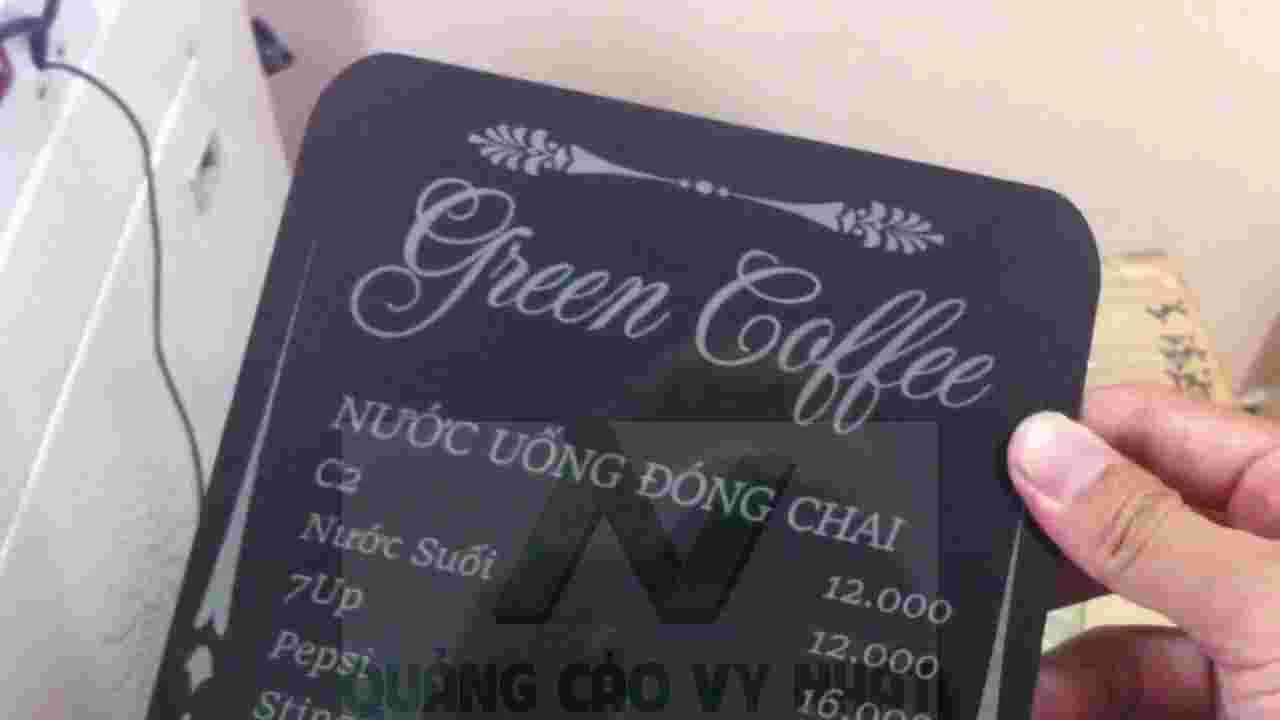 KHẮC LASER TRÊN NỀN MICA khắc menu