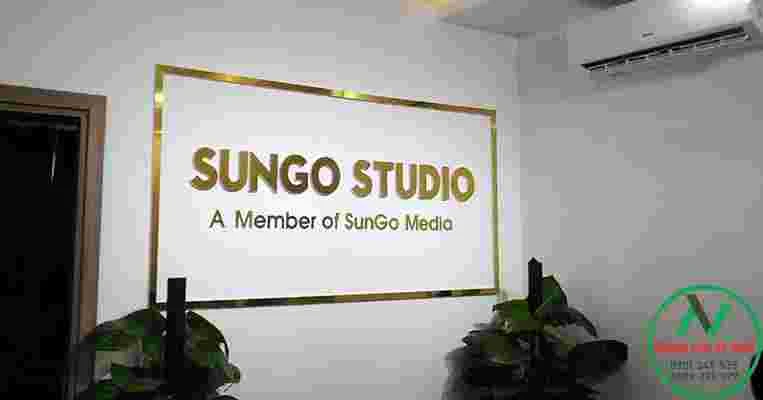 LOGO CHỮ NỔI TRANG TRÍ VĂN PHÒNG chữ nổi alu gương vàng