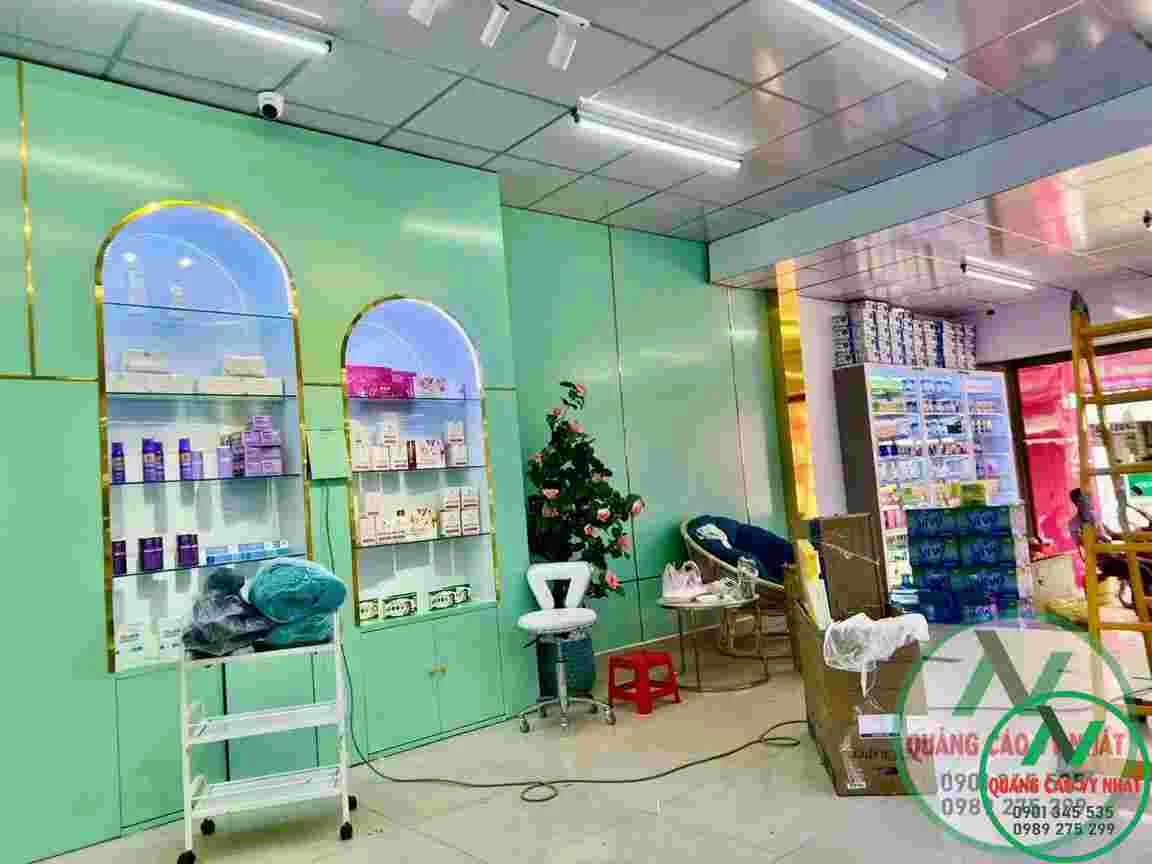 BẢNG HIỆU SHOP MỸ PHẨM ĐẸP NHẤT kệ shop mỹ phẩm đẹp