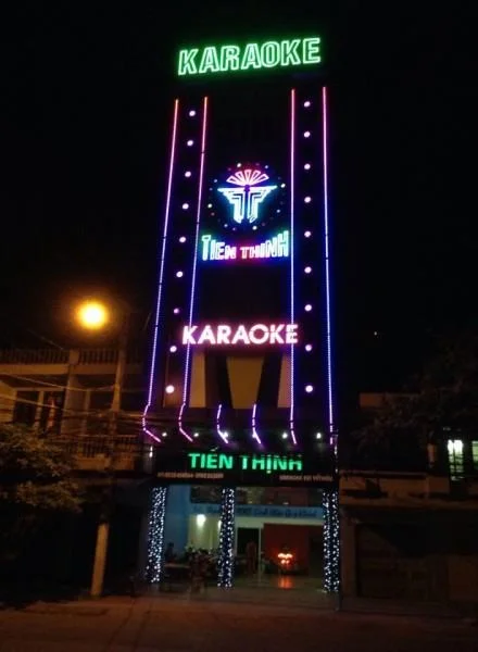 bảng hiệu karaoke đẹp 2