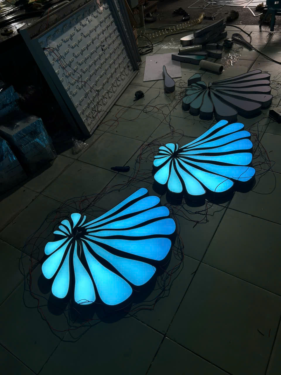 Chữ Inox Mặt Mica In UV Cho Khu Đô Thị Chu inox mat mica in UV khu do thi Quang cao Vy Nhat 7