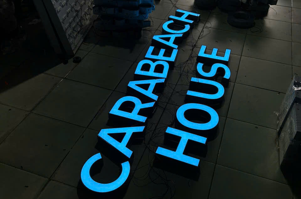 Chữ Inox Mặt Mica In UV Cho Khu Đô Thị Chu inox mat mica in UV khu do thi Quang cao Vy Nhat 8 e1769237215904