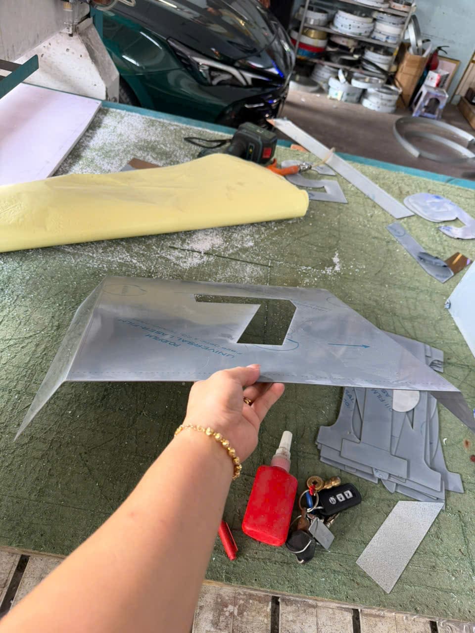 Chấn nẹp U, V, khung inox theo yêu cầu Chan nep U V khung inox theo yeu cau Quang cao vy nhat 3