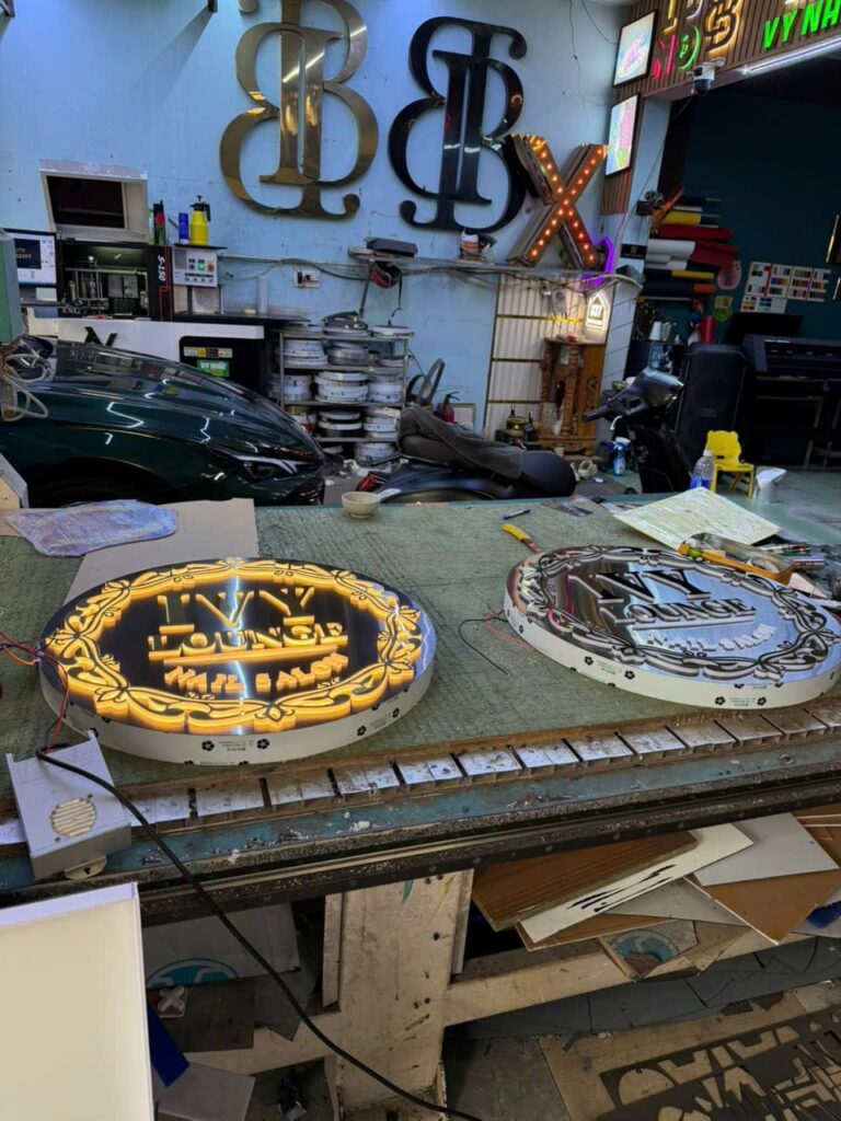 Gia công hộp đèn Inox đế mica cho nhà hàng, Spa đi Mỹ Hop den inox de mica cho nha hang spa xuat di My 2