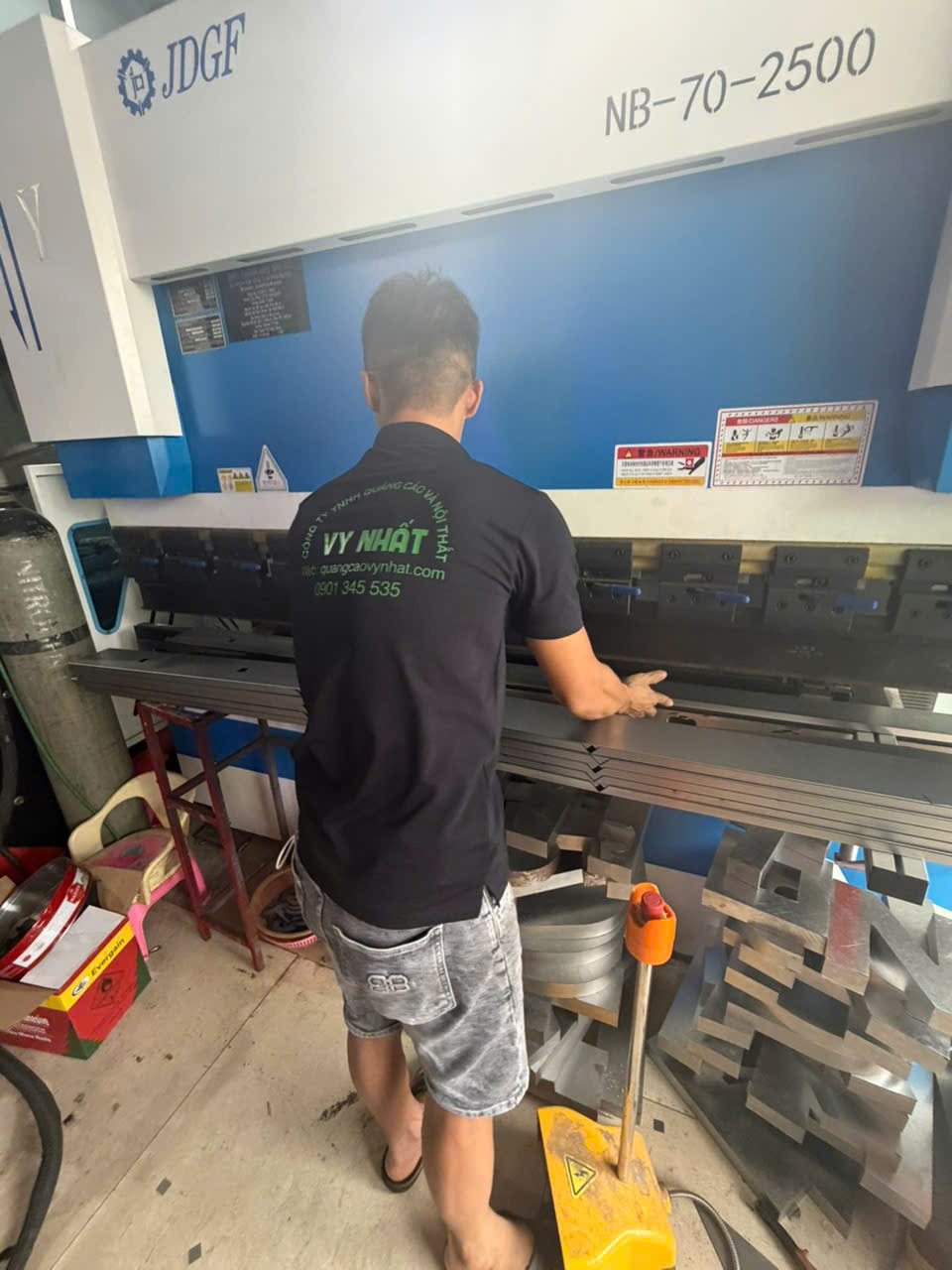 Thi công bảng hiệu tp hcm chuyên nghiệp trọn gói Tầm quan trọng của biển quảng cáo đối với kinh doanh tại TP HCM - Vy Nhất